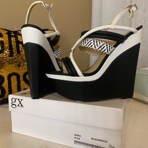 Rare Gwen Stefani black and white wedges